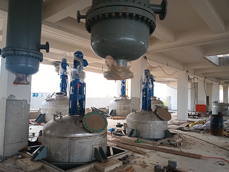 反應釜攪拌裝置現場